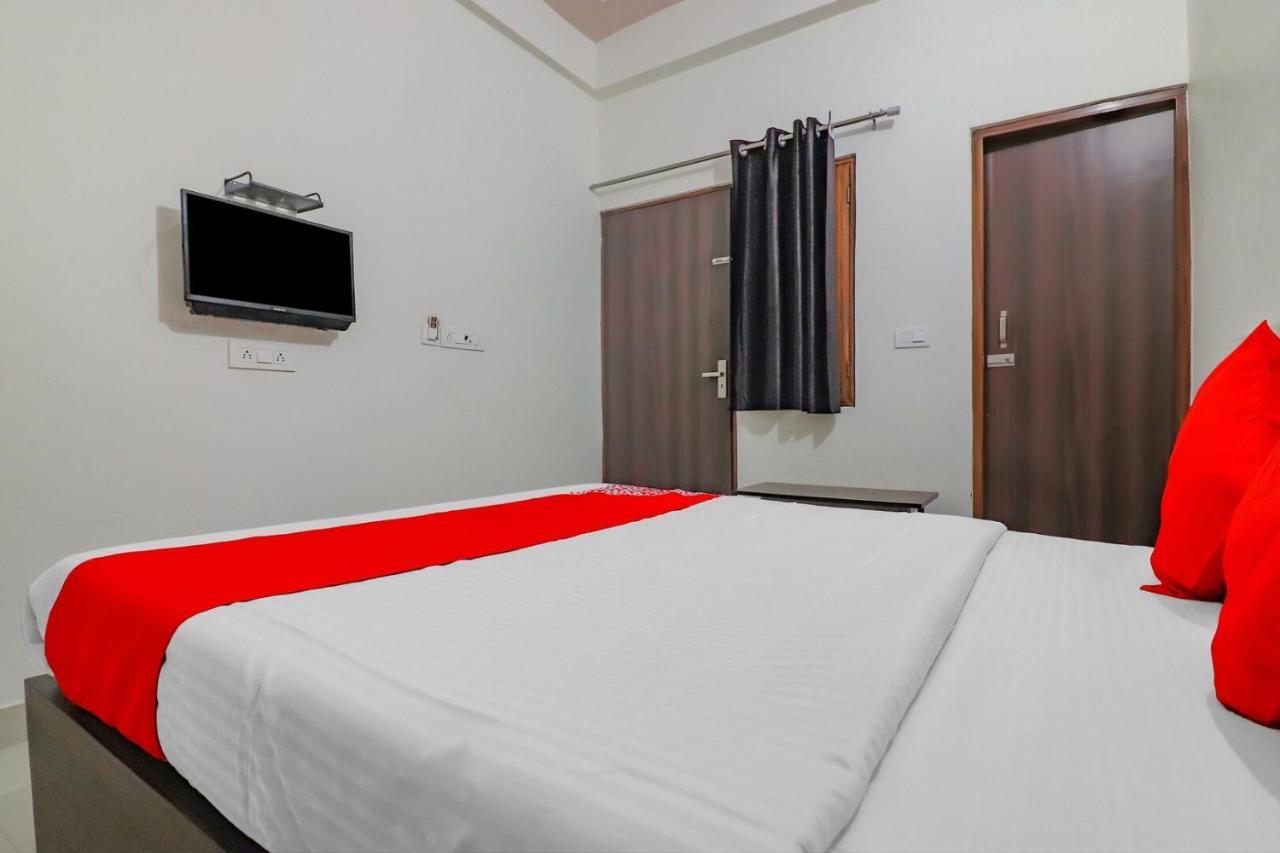Rajlakshmi Guest House Mathura Ngoại thất bức ảnh