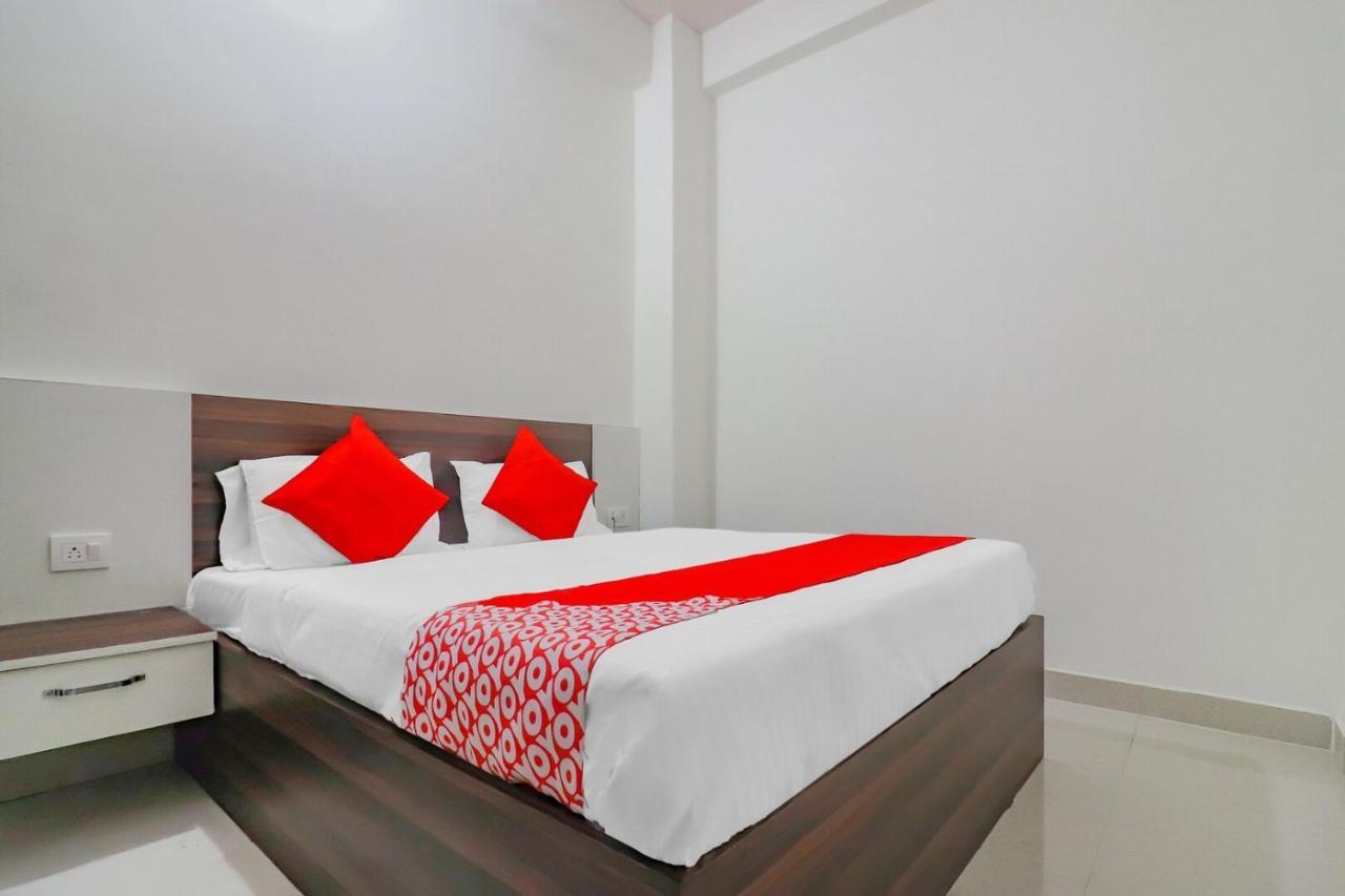 Rajlakshmi Guest House Mathura Ngoại thất bức ảnh