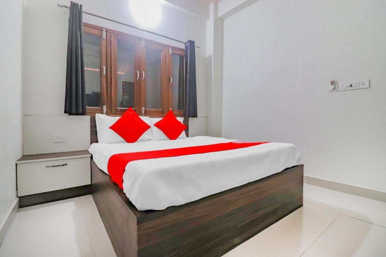 Rajlakshmi Guest House Mathura Ngoại thất bức ảnh
