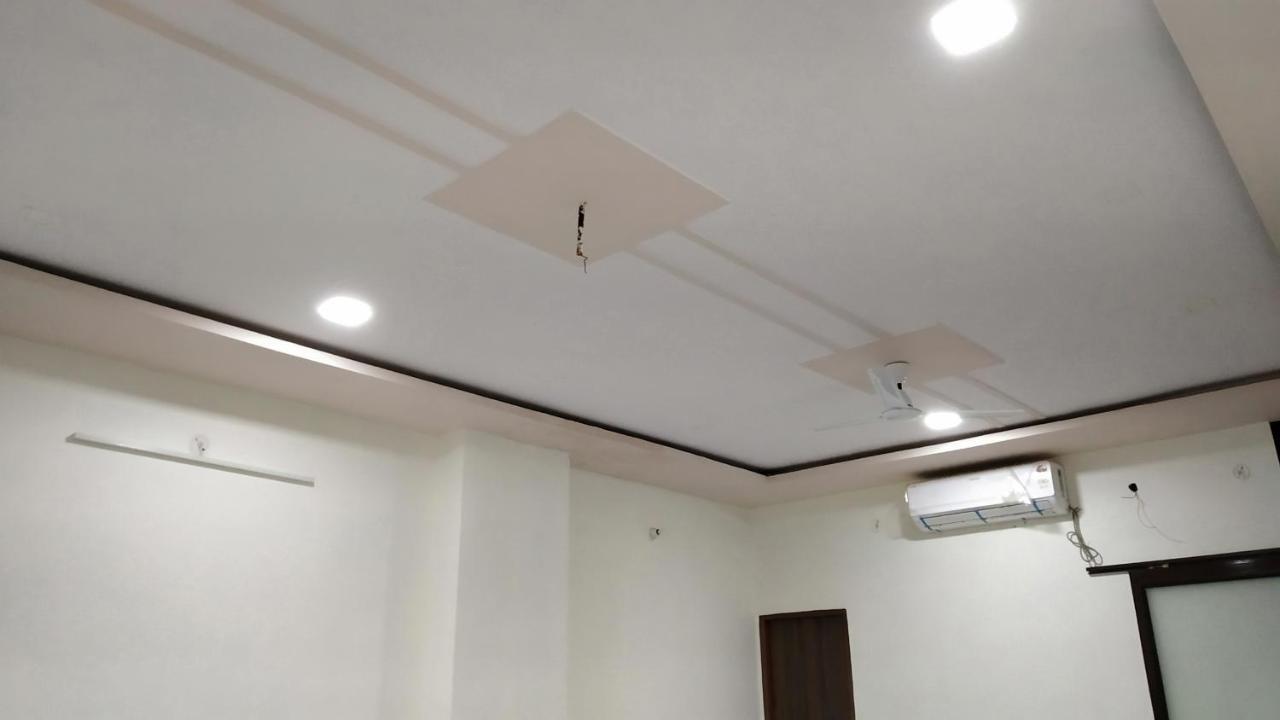 Rajlakshmi Guest House Mathura Ngoại thất bức ảnh