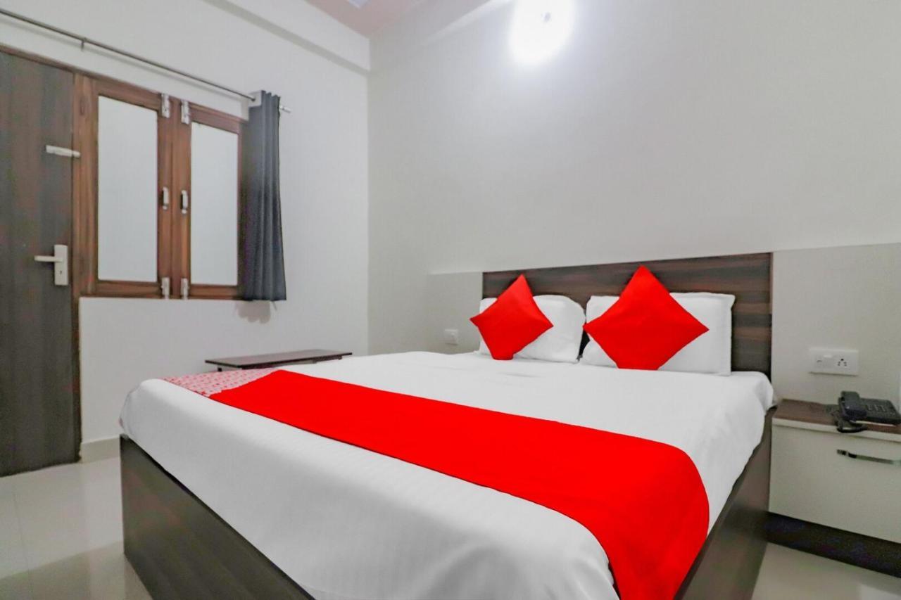 Rajlakshmi Guest House Mathura Ngoại thất bức ảnh
